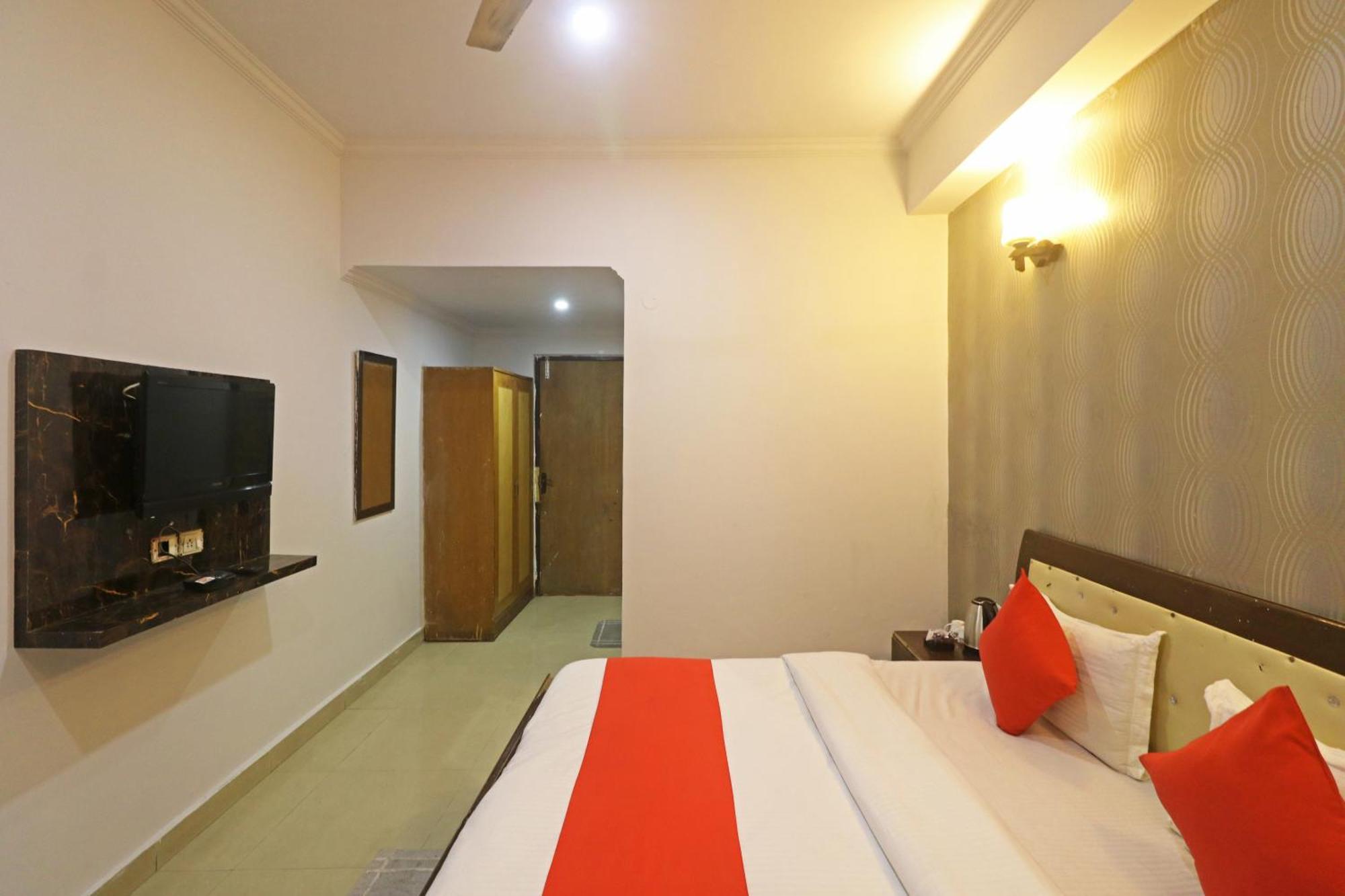 Hotel Samara Near Igi Airport Delhi New Delhi Exteriör bild