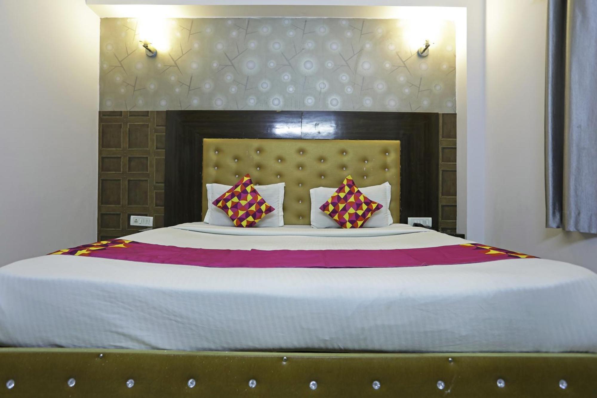 Hotel Samara Near Igi Airport Delhi New Delhi Exteriör bild
